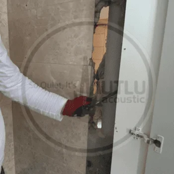 Pis Su Borusu Ses Yalıtımı